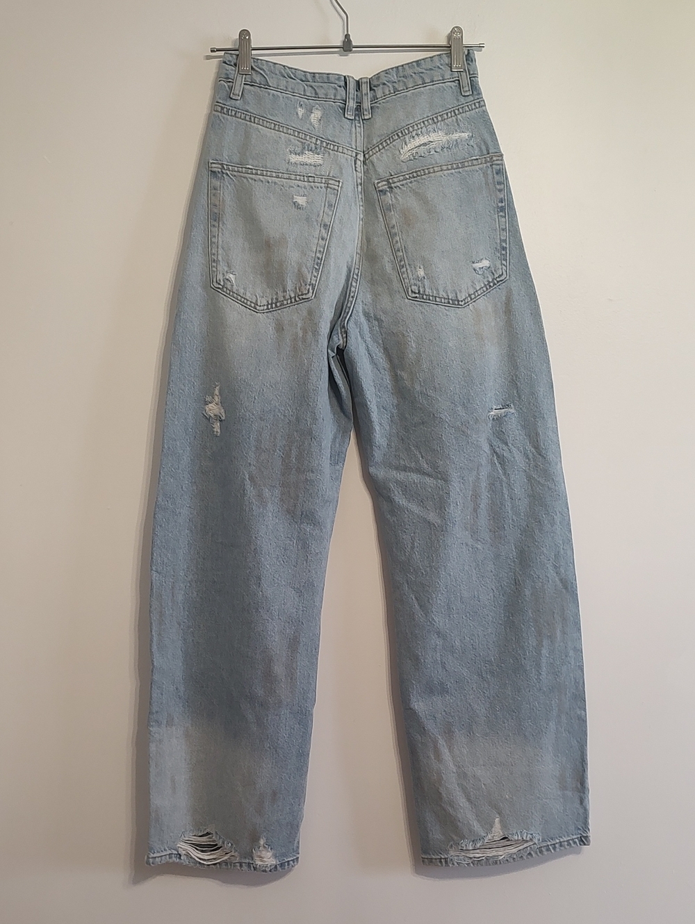Zara Light Blue Distressed Relaxed Jeans - Picture 2 of 5